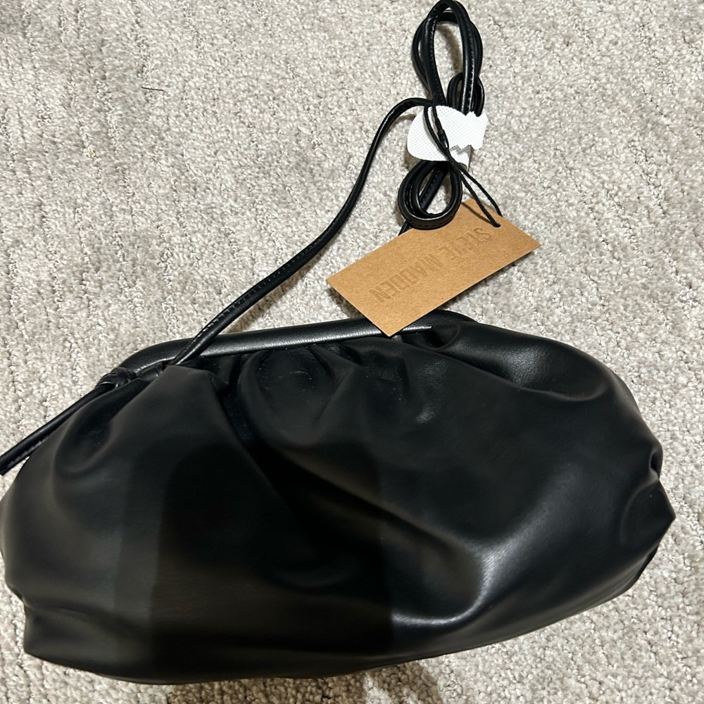 Black cross body purse. Steve Madden